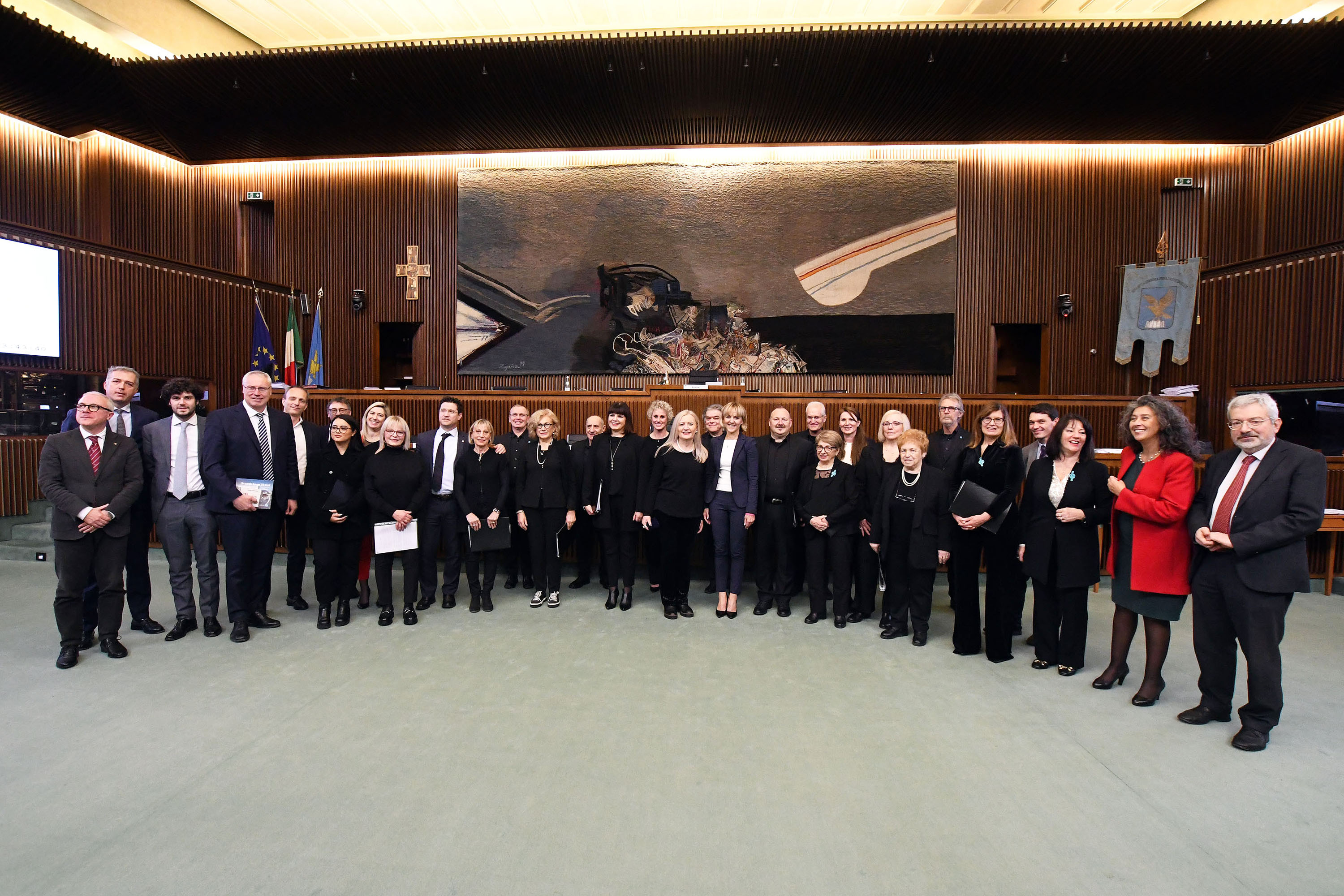 NATALE. CORO CORDENONS IN AULA. BORDIN: PROMUOVIAMO CULTURA MUSICALE